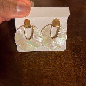 White Pearl Eggshell Disc Earrings